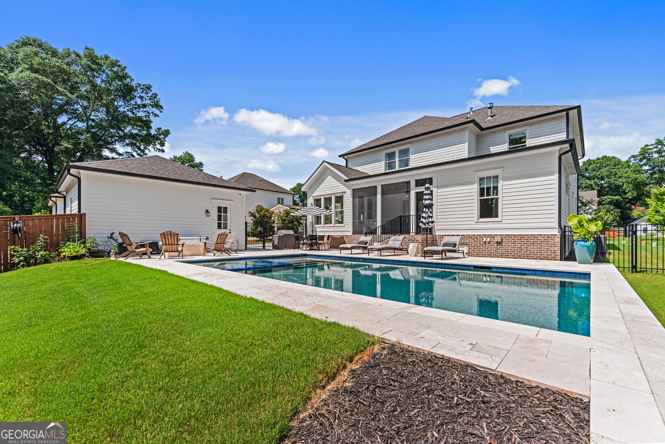 661 Foster Park LN