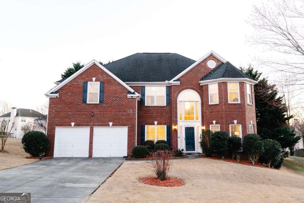 Photo of 425 Martin Creek Way, Lawrenceville, GA 30045 (MLS # 10699359)