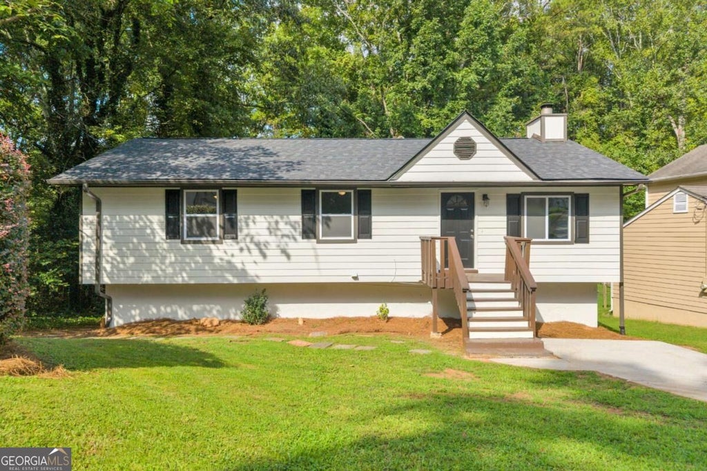 Photo of 1351 Muirforest Way, Stone Mountain, GA 30088 (MLS # 10874413)