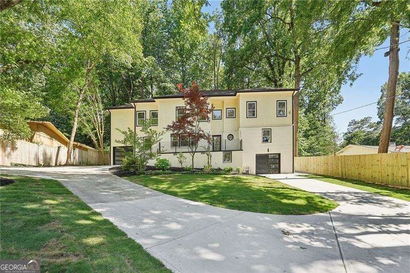Photo of 2423 Melinda Drive NE, Atlanta, GA 30345 (MLS # 10872056)