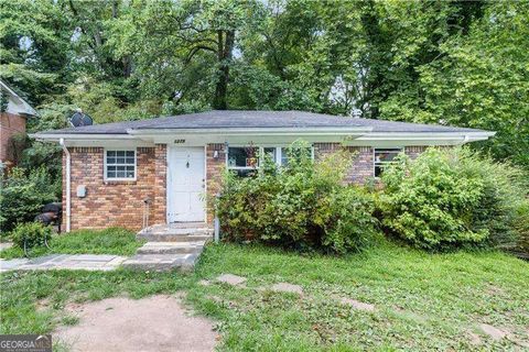 Photo of 1279 Kenilworth Drive SW, Atlanta, GA 30310 (MLS # 10554562)