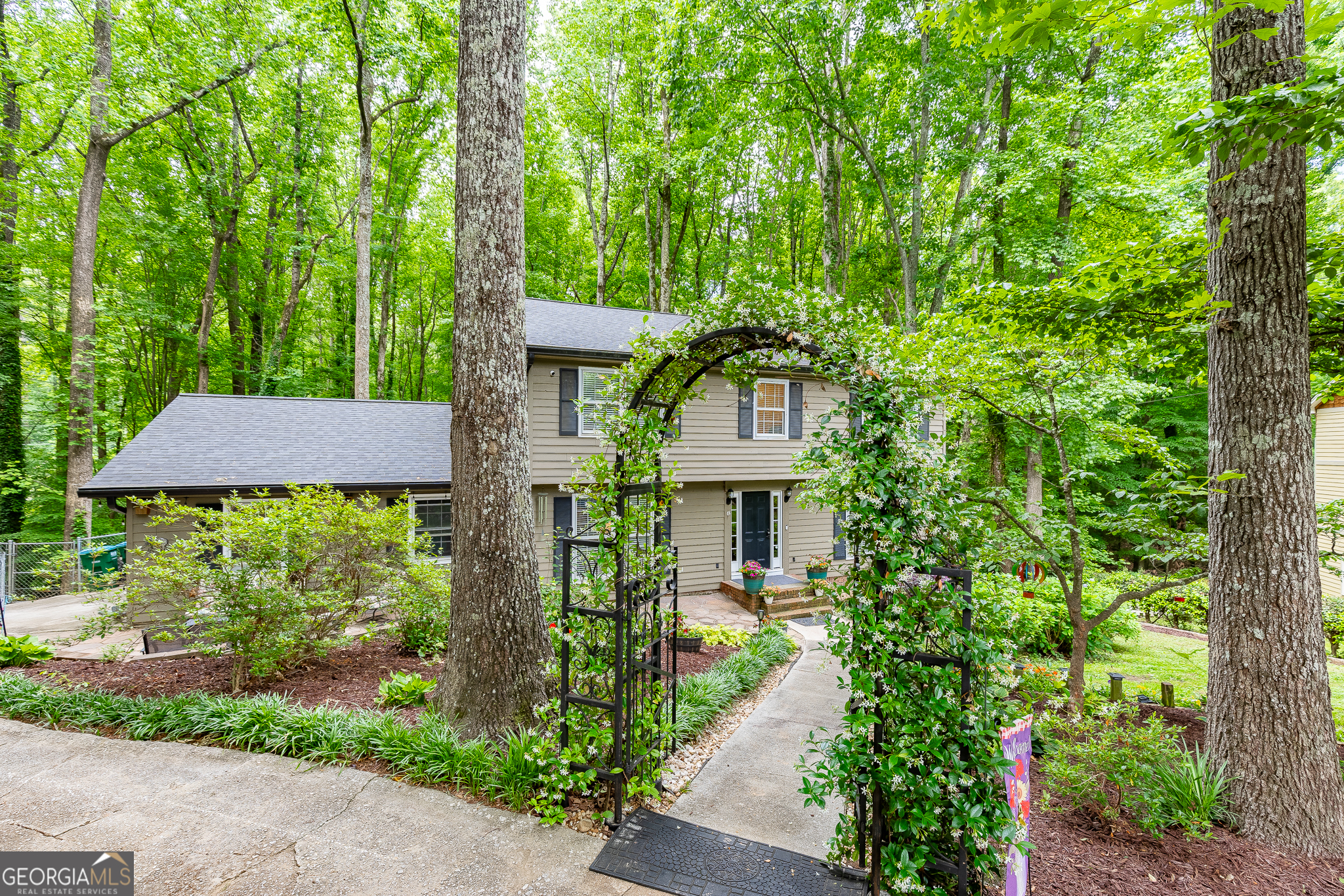 3672 Stonelake CT SW