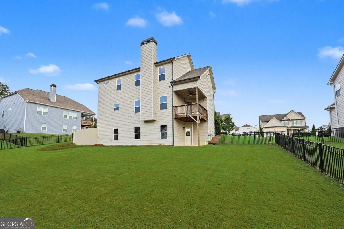 1328 Woods LN