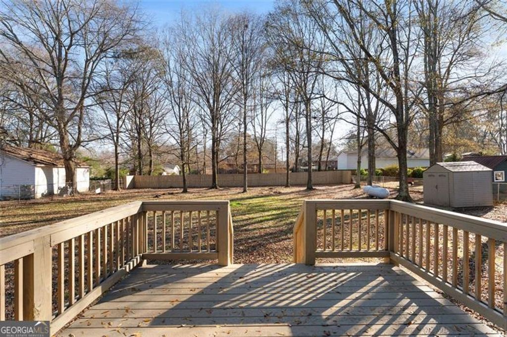 Photo of 47 Chickasaw Trl, Cartersville, GA 30120 (MLS # 10662879)