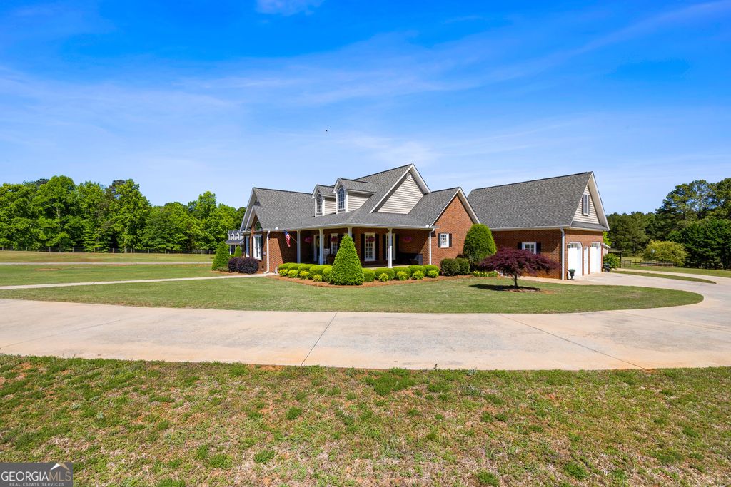 Photo of 1350 Woodland Rd, Thomaston, GA 30286 (MLS # 10758798)