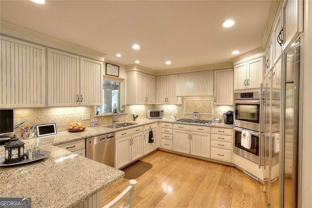 Lilburn, Georgia 30047, United States, 4 Bedrooms Bedrooms, ,5 BathroomsBathrooms,Residential,Active,152667