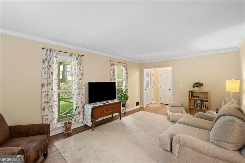 Roswell, Georgia 30075, United States, 4 Bedrooms Bedrooms, ,3 BathroomsBathrooms,Residential,Active,115995