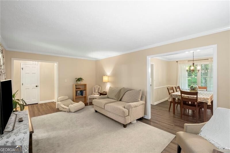 Roswell, Georgia 30075, United States, 4 Bedrooms Bedrooms, ,3 BathroomsBathrooms,Residential,Active,115995