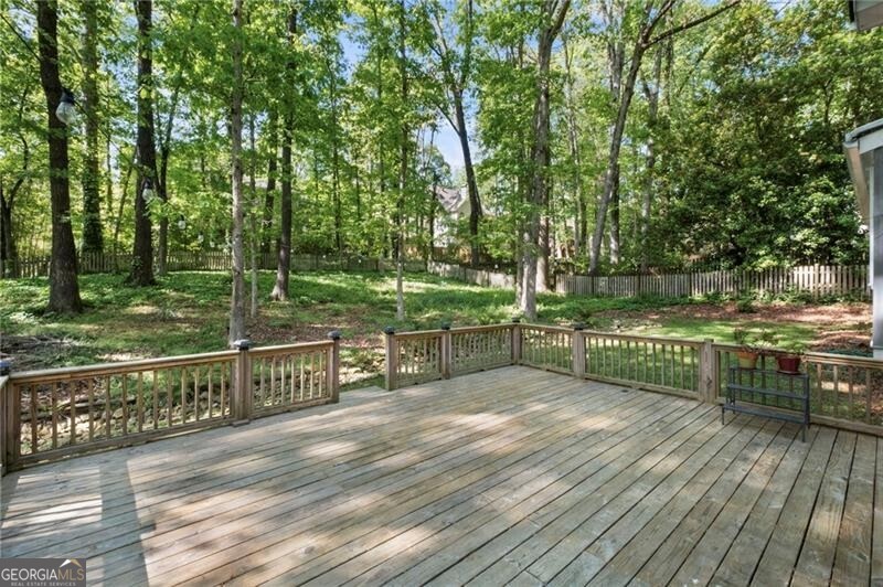 Roswell, Georgia 30075, United States, 4 Bedrooms Bedrooms, ,3 BathroomsBathrooms,Residential,Active,115995