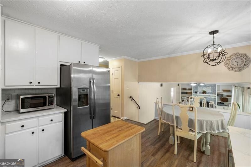 Roswell, Georgia 30075, United States, 4 Bedrooms Bedrooms, ,3 BathroomsBathrooms,Residential,Active,115995