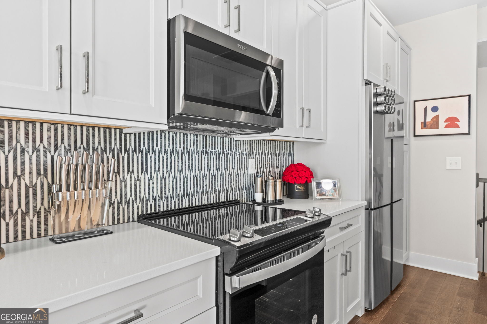 1350 May AVE SE 14