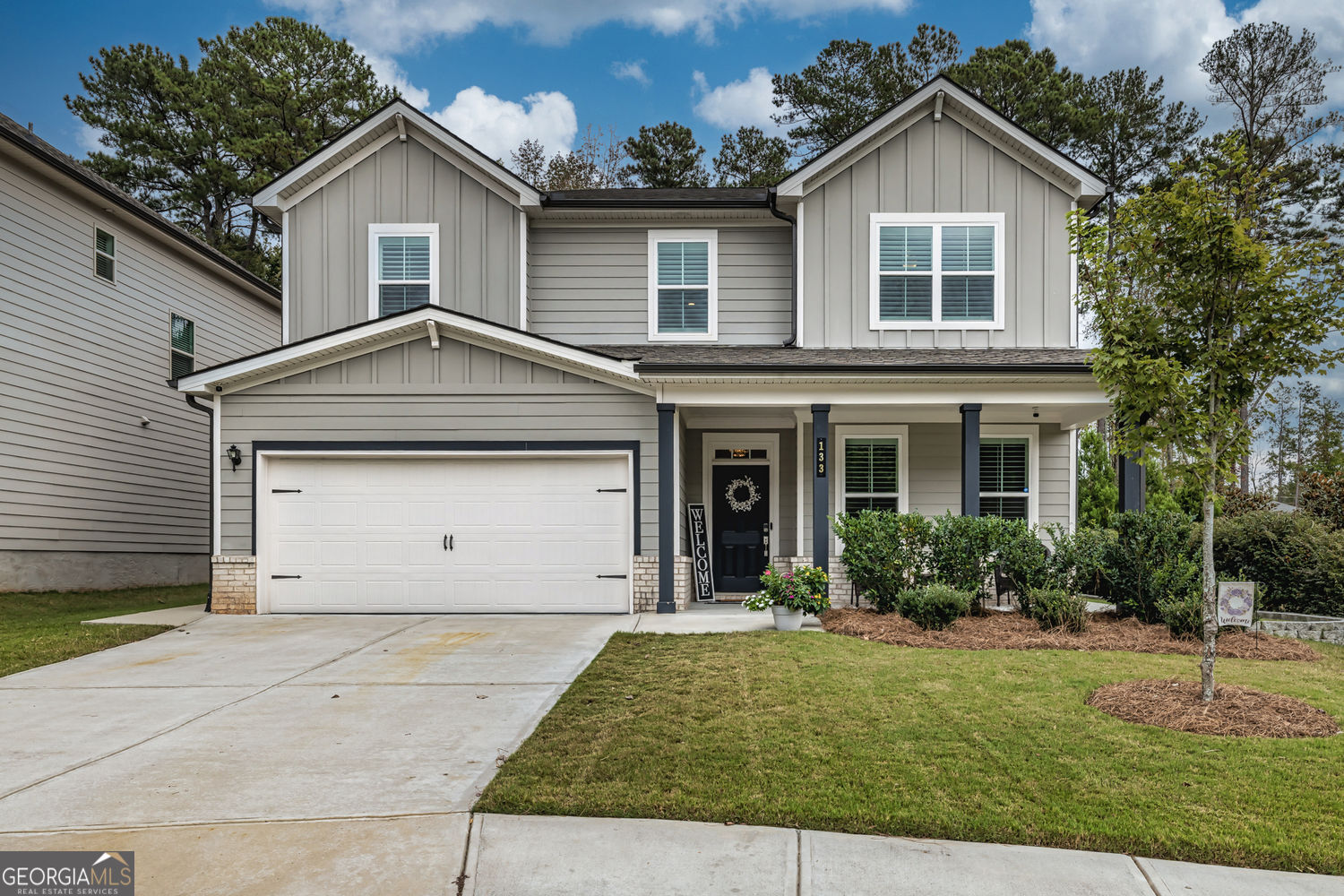 133 Vivian LN