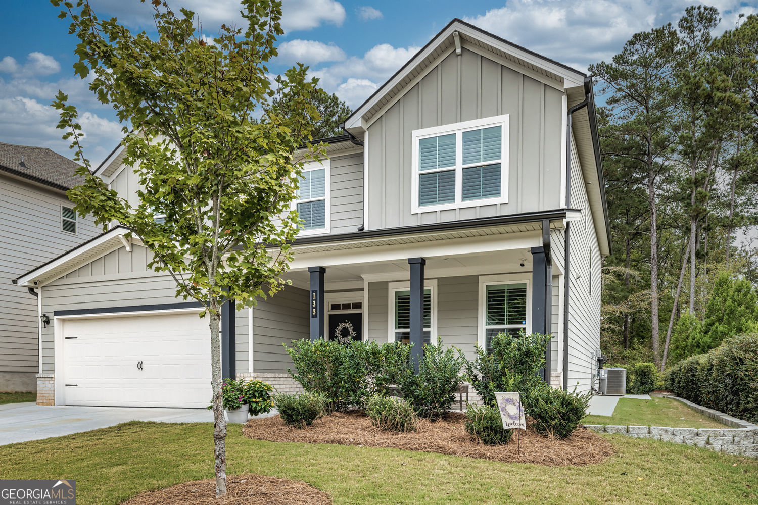 133 Vivian LN