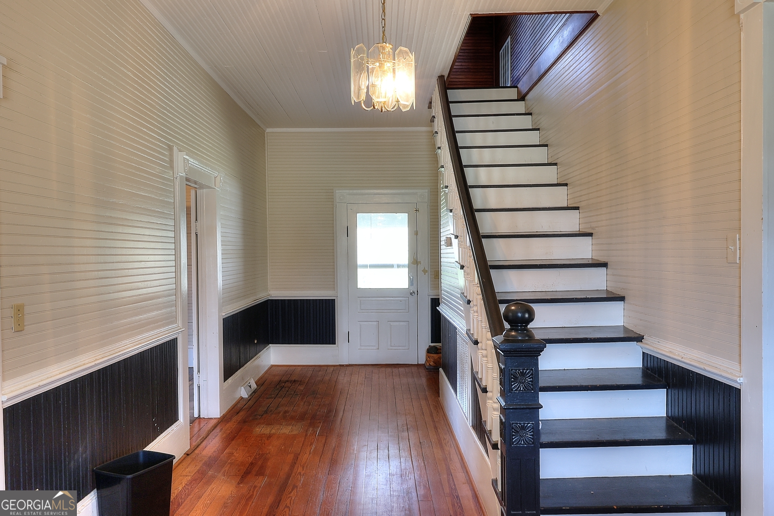 1038 W Main ST