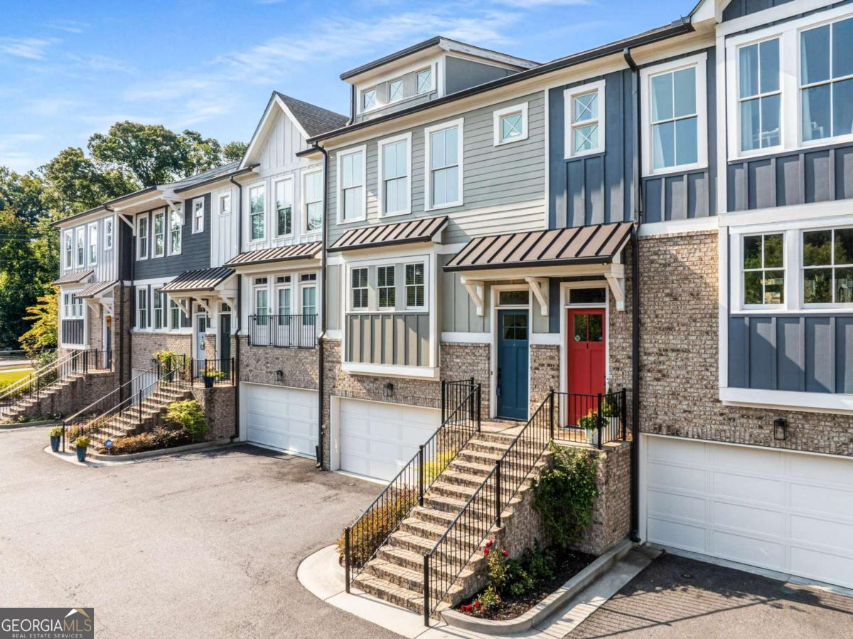 370 THRASHER ST 2