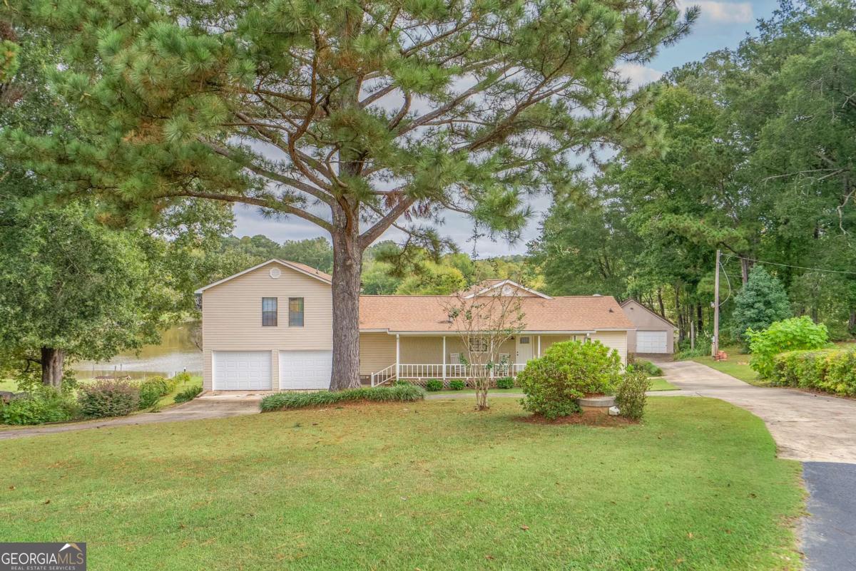 1180 Green Briar DR