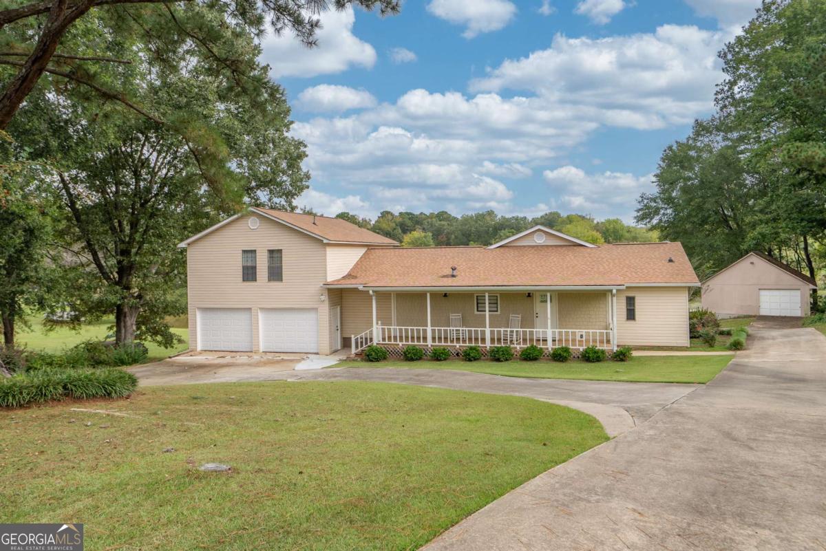 1180 Green Briar DR