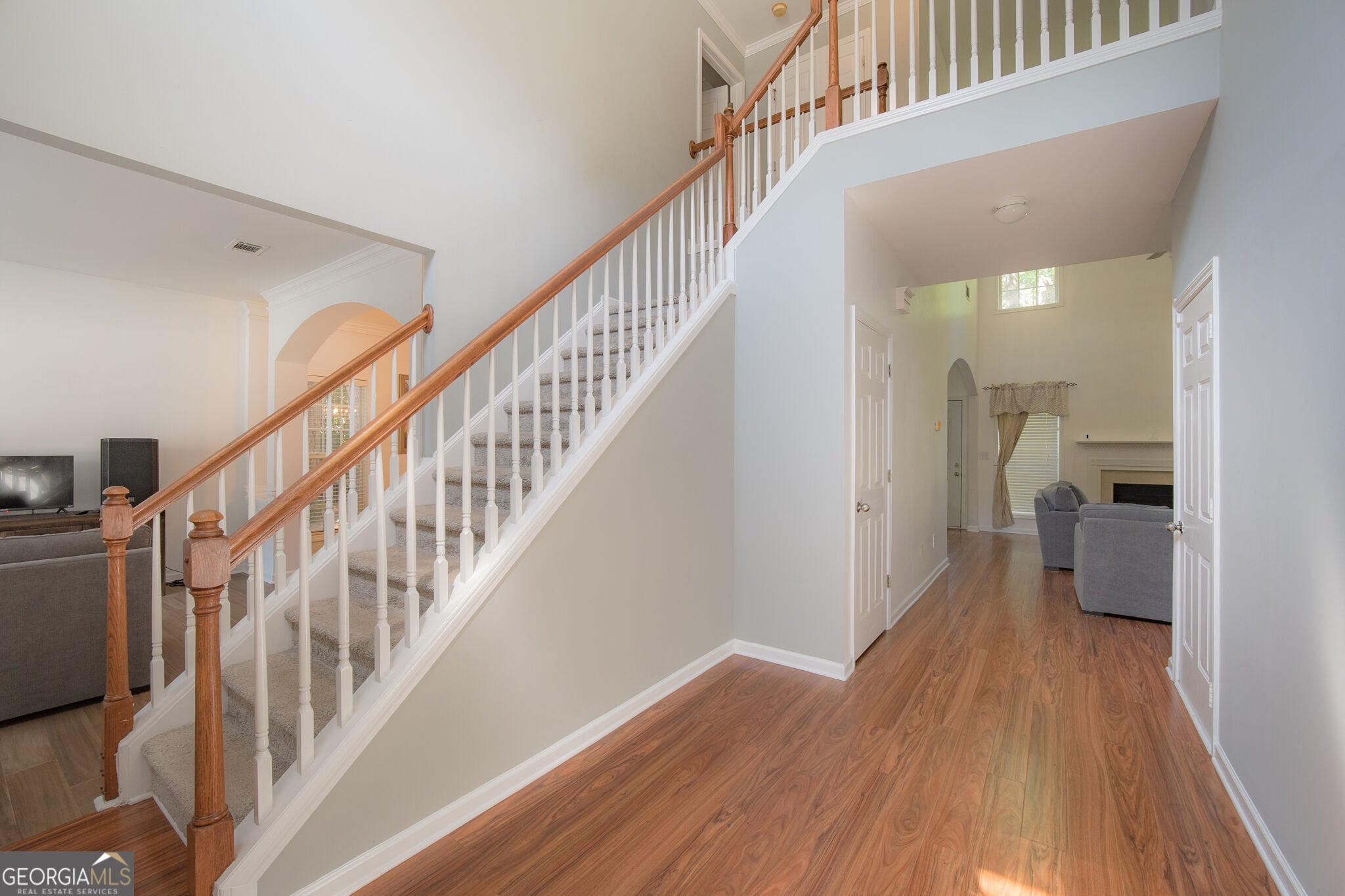 1098 Whisperwood LN