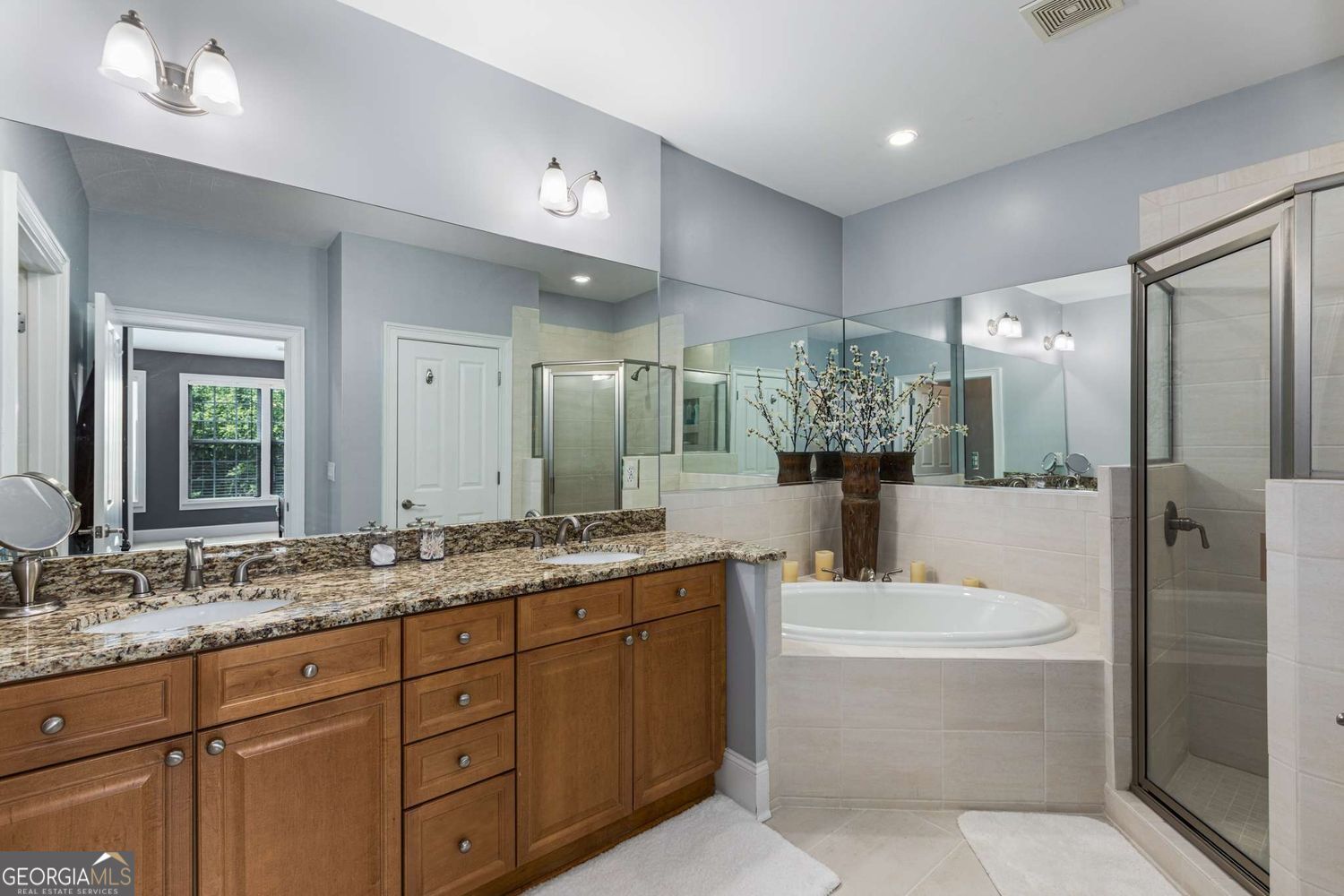 Atlanta, Georgia 30319, United States, 1 Bedroom Bedrooms, ,2 BathroomsBathrooms,Residential,Active,160681