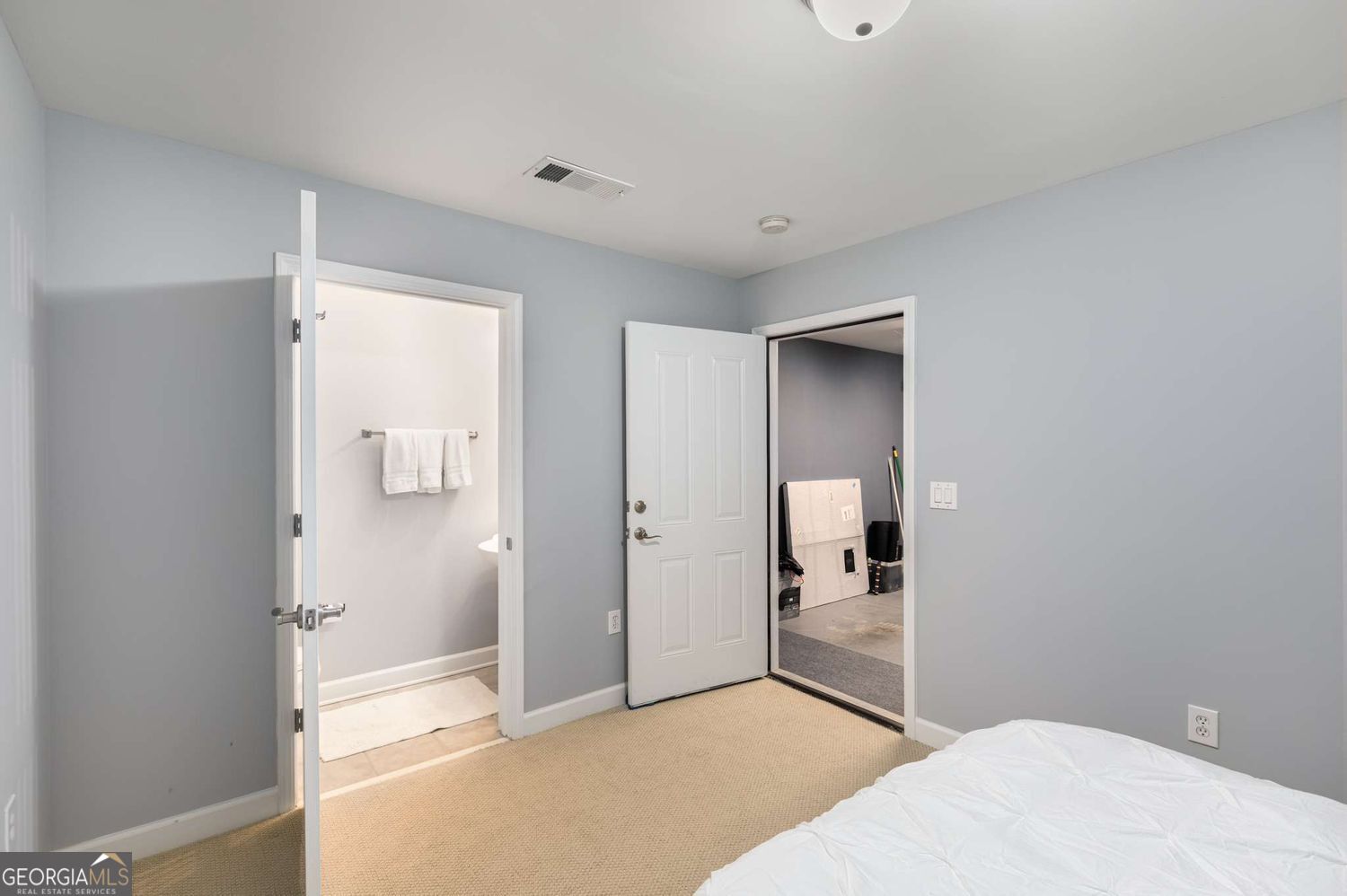 Atlanta, Georgia 30319, United States, 1 Bedroom Bedrooms, ,2 BathroomsBathrooms,Residential,Active,160681