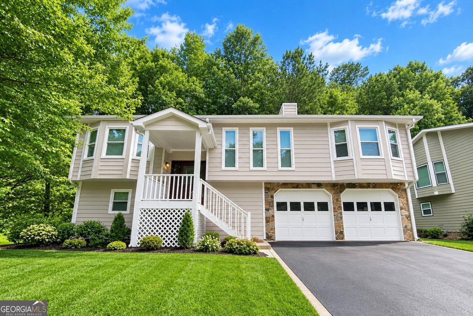 1326 Williamsburg Lane