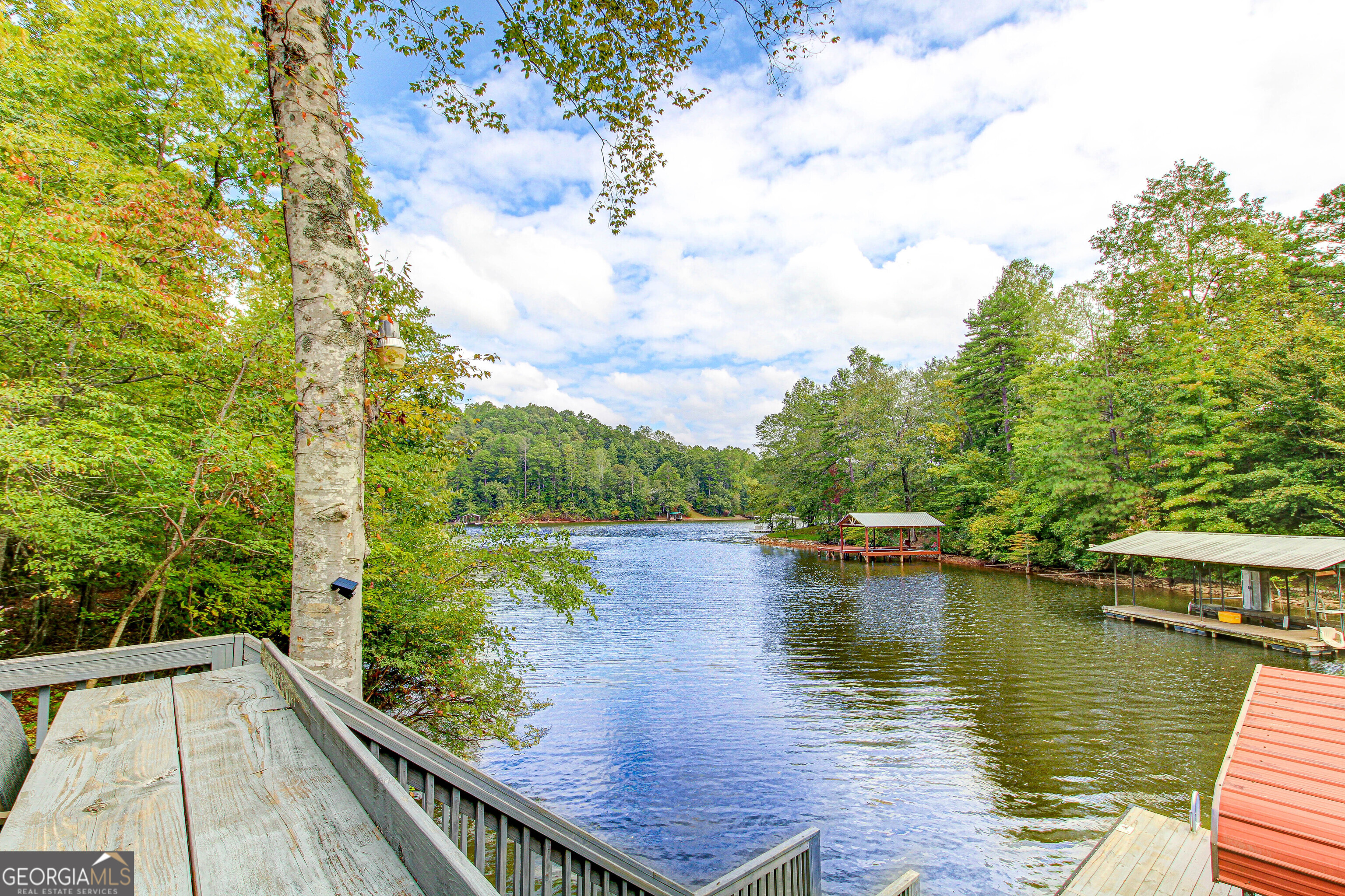 86 Waters DR