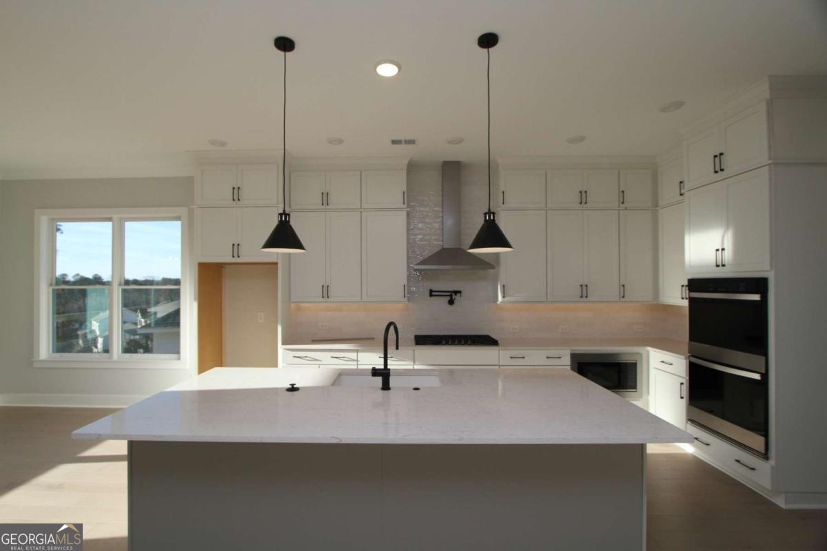 Ellis - Residential