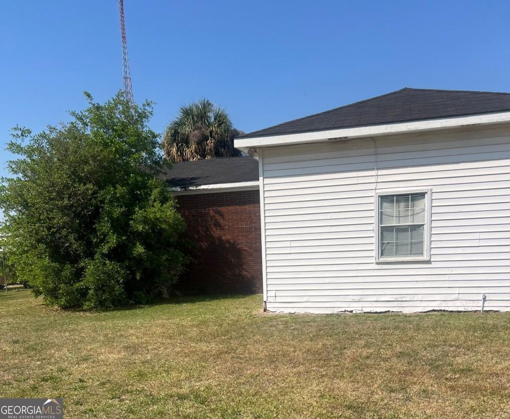 Photo of 1178 E Winthrope Avenue, Millen, GA 30442 (MLS # 10734262)