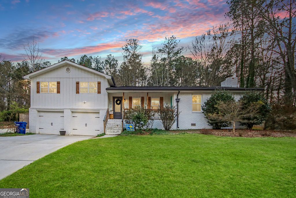Photo of 6898 Lakeshore Drive, Douglasville, GA 30135 (MLS # 10706506)