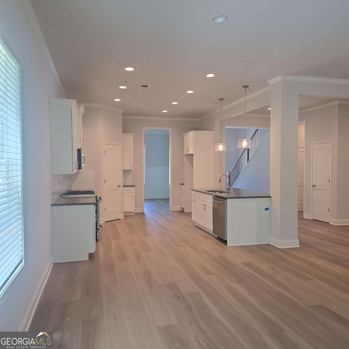 887 Bessie CT