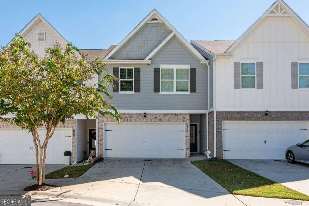 Photo of 3686 Abbey Way, Gainesville, GA 30507 (MLS # 10878345)