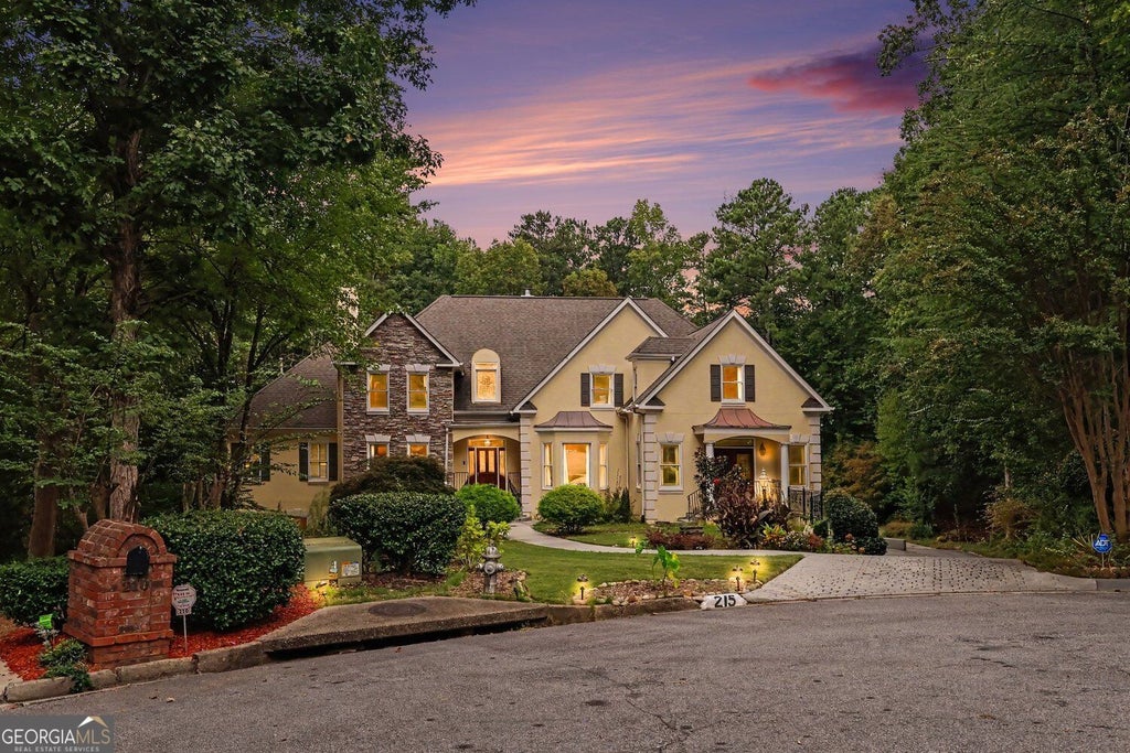 Photo of 215 Hamden Trace SW, Atlanta, GA 30331 (MLS # 10878692)