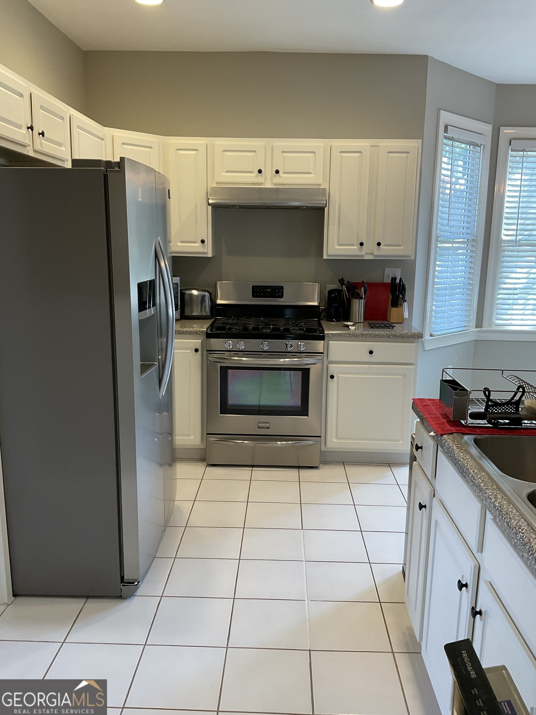 1070 High Point TER SW
