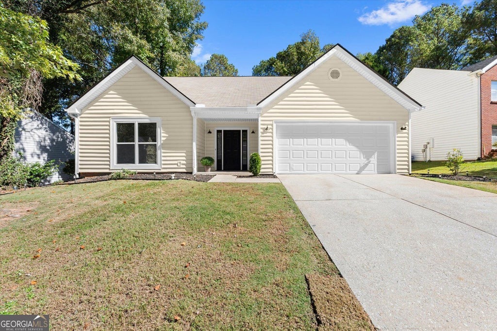 Photo of 2601 Garland Way, Duluth, GA 30096 (MLS # 10876716)