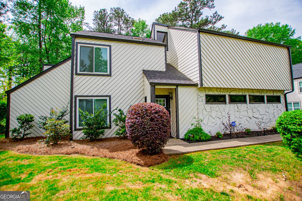 Photo of 3702 Hembree Lane, Marietta, GA 30062 (MLS # 10734902)