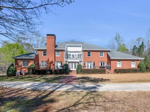 A home in Thomaston