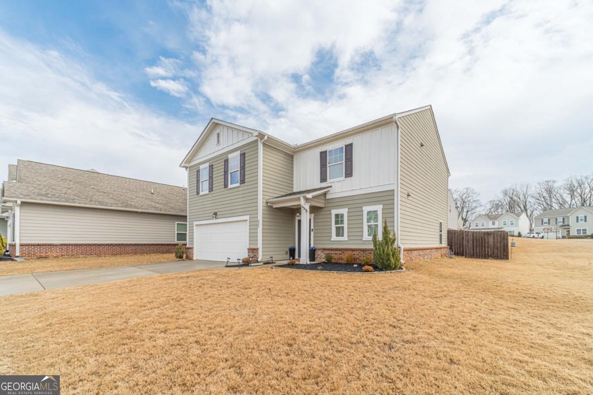 222 Knightsbridge LN