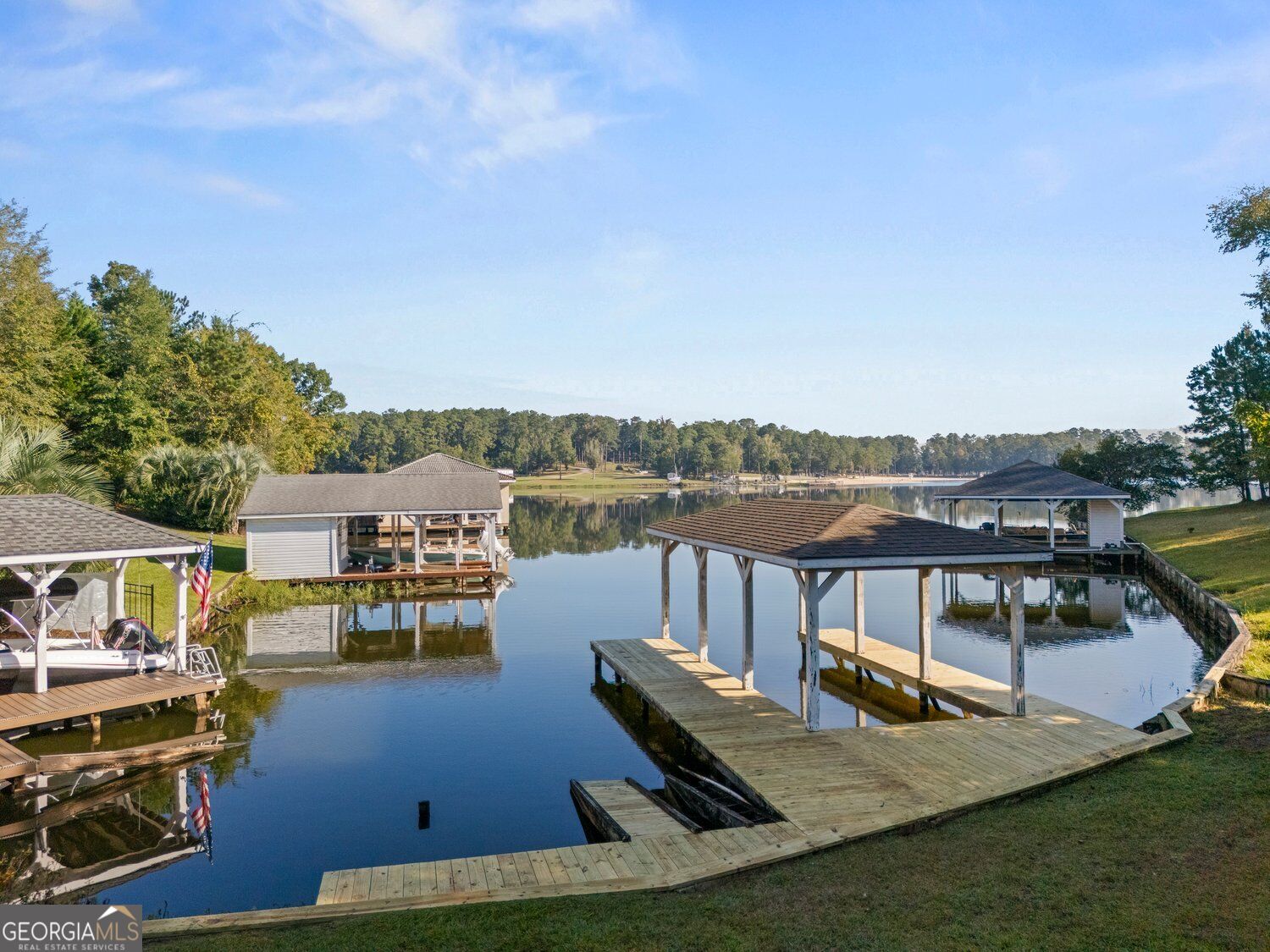 175 Waters Edge DR