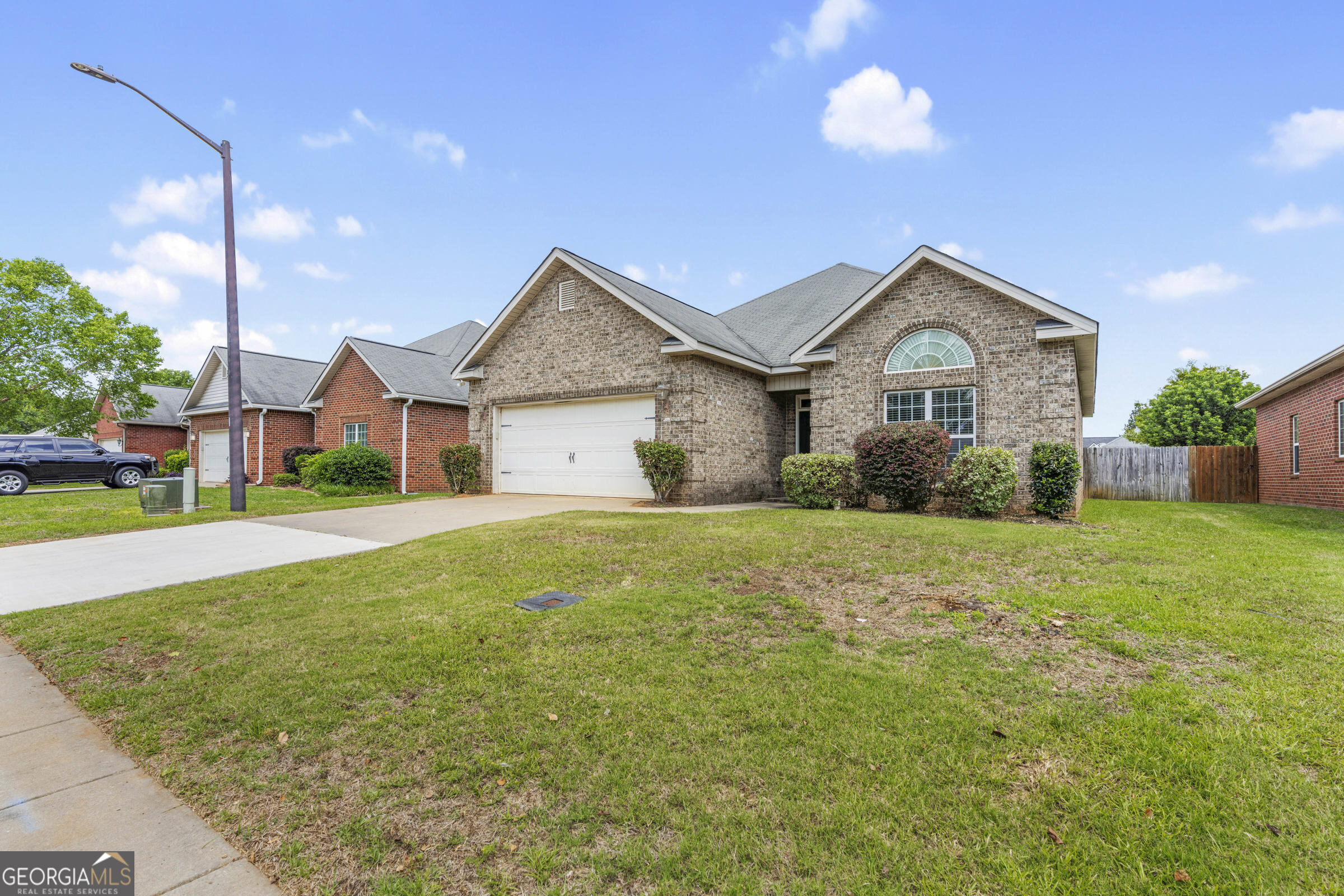 128 Glen Arbor LN