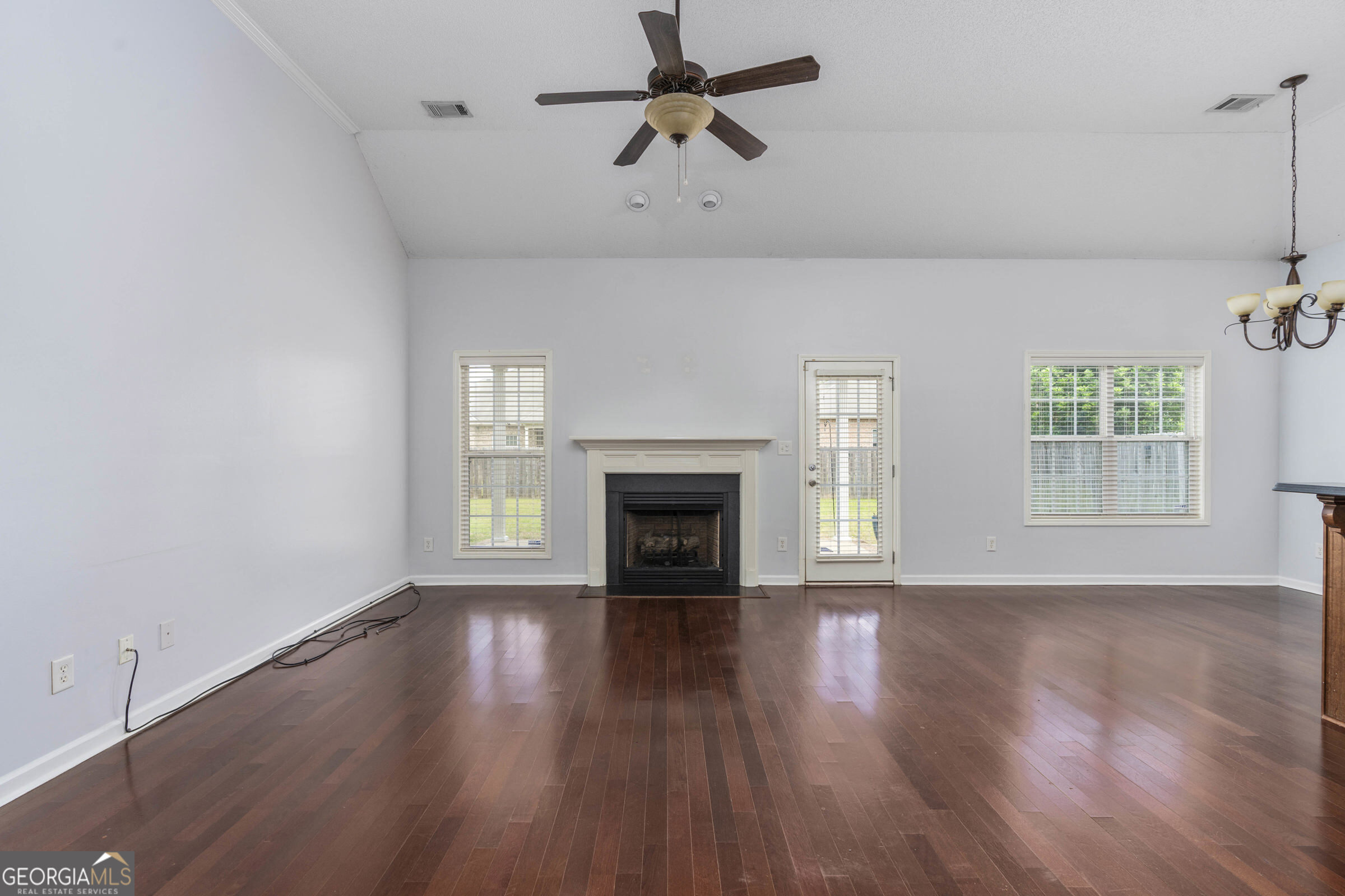 128 Glen Arbor LN