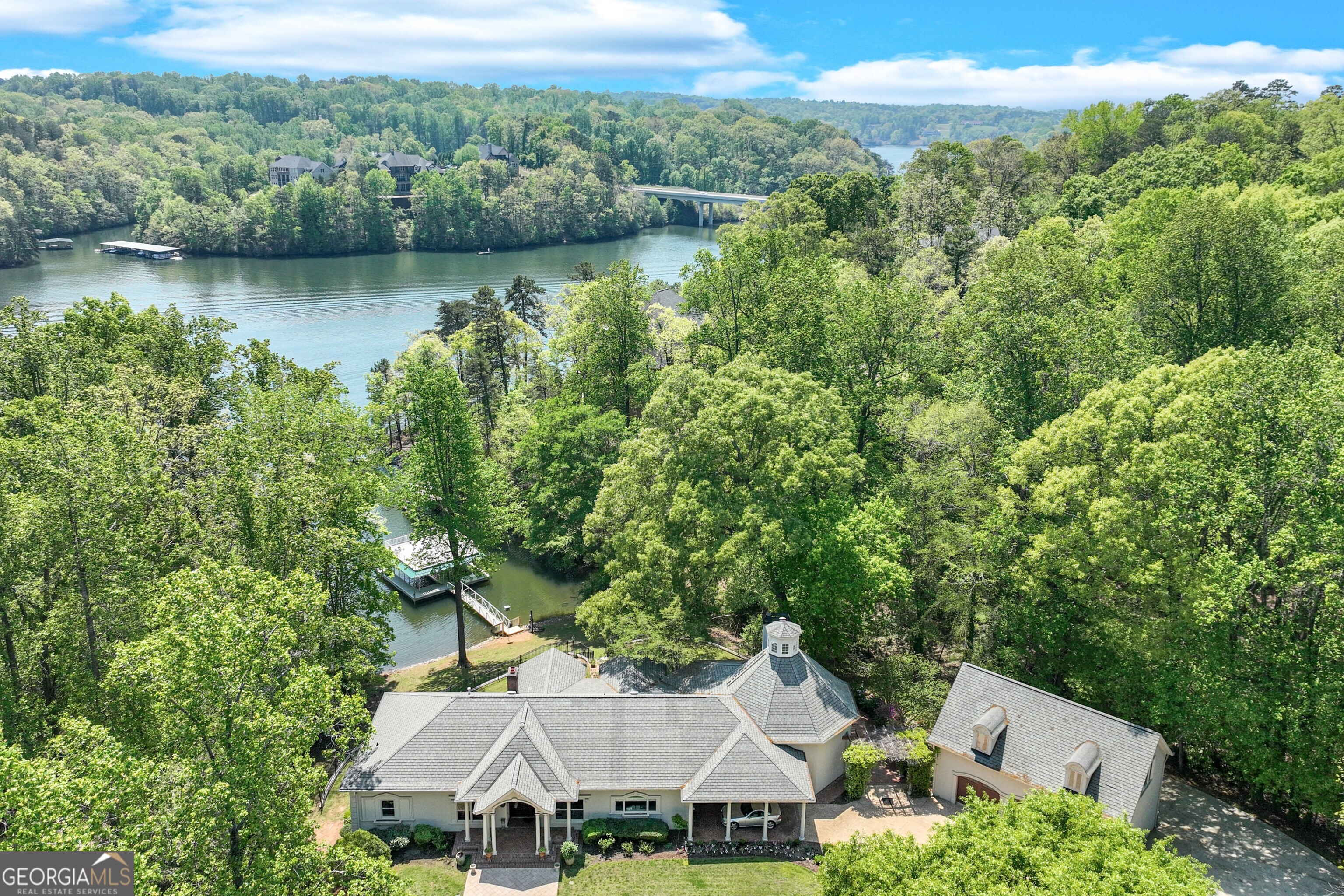2436 Hawthorne LN
