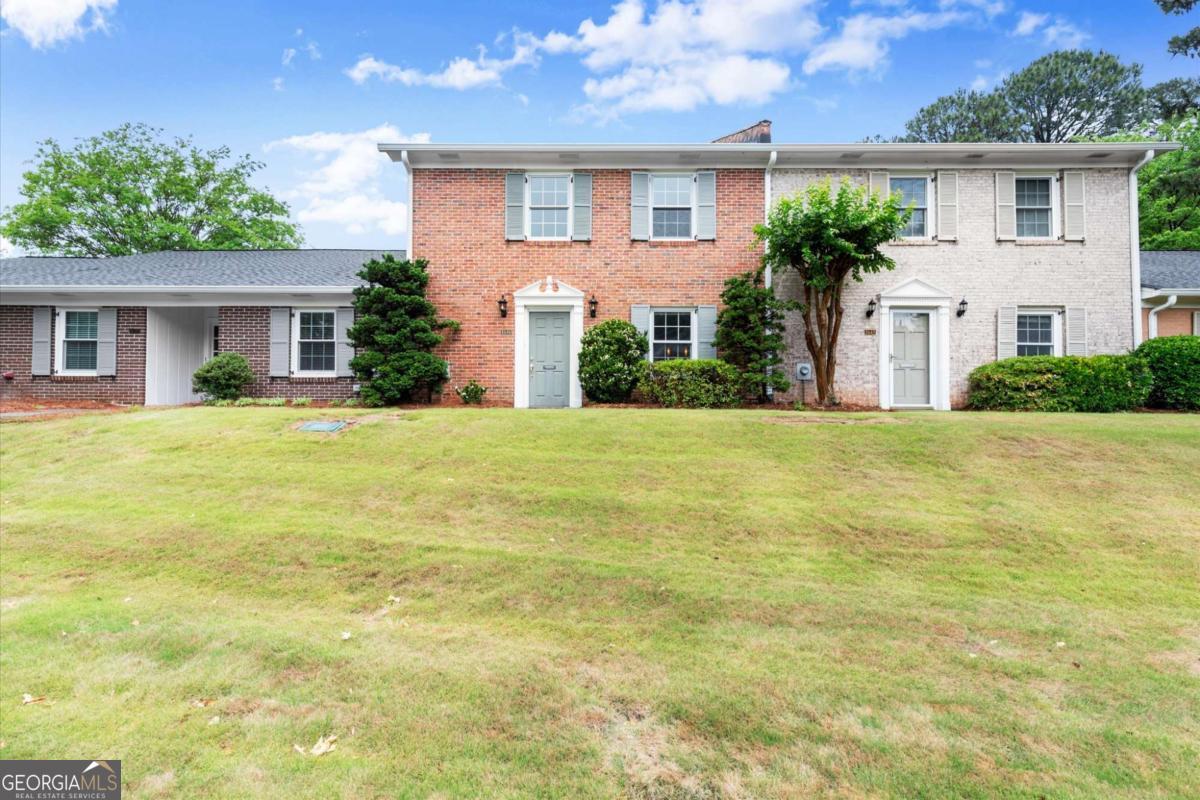 1646 Executive Park LN NE