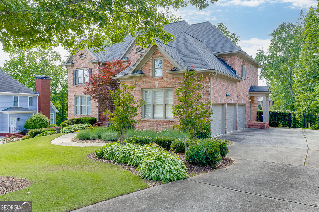 2118 TOWN MANOR CT