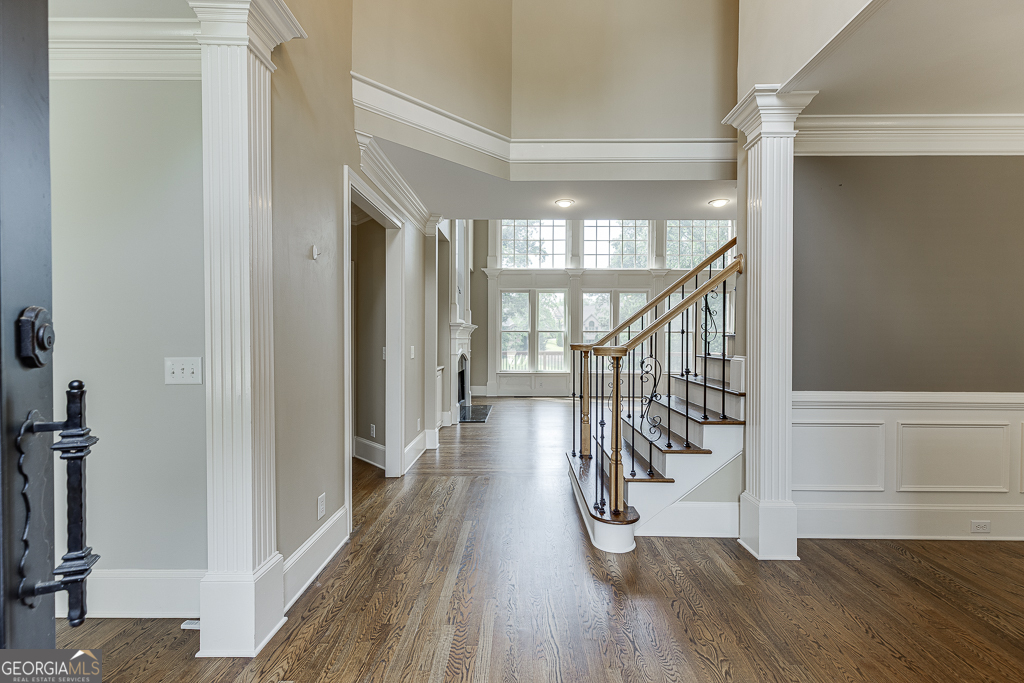 2118 TOWN MANOR CT