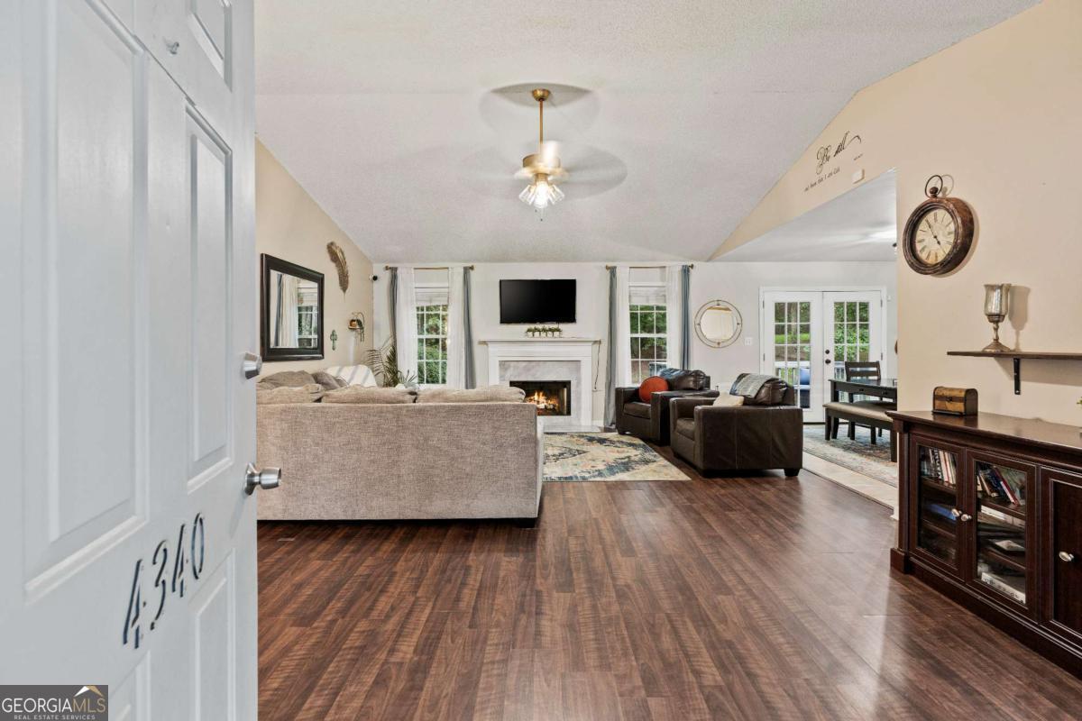 4340 Oak Creek DR