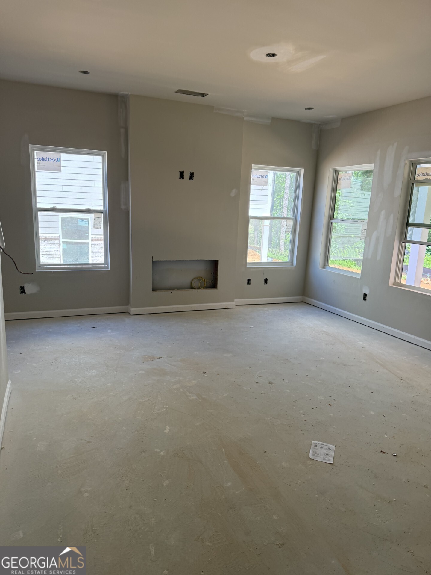 2030 Linda DR