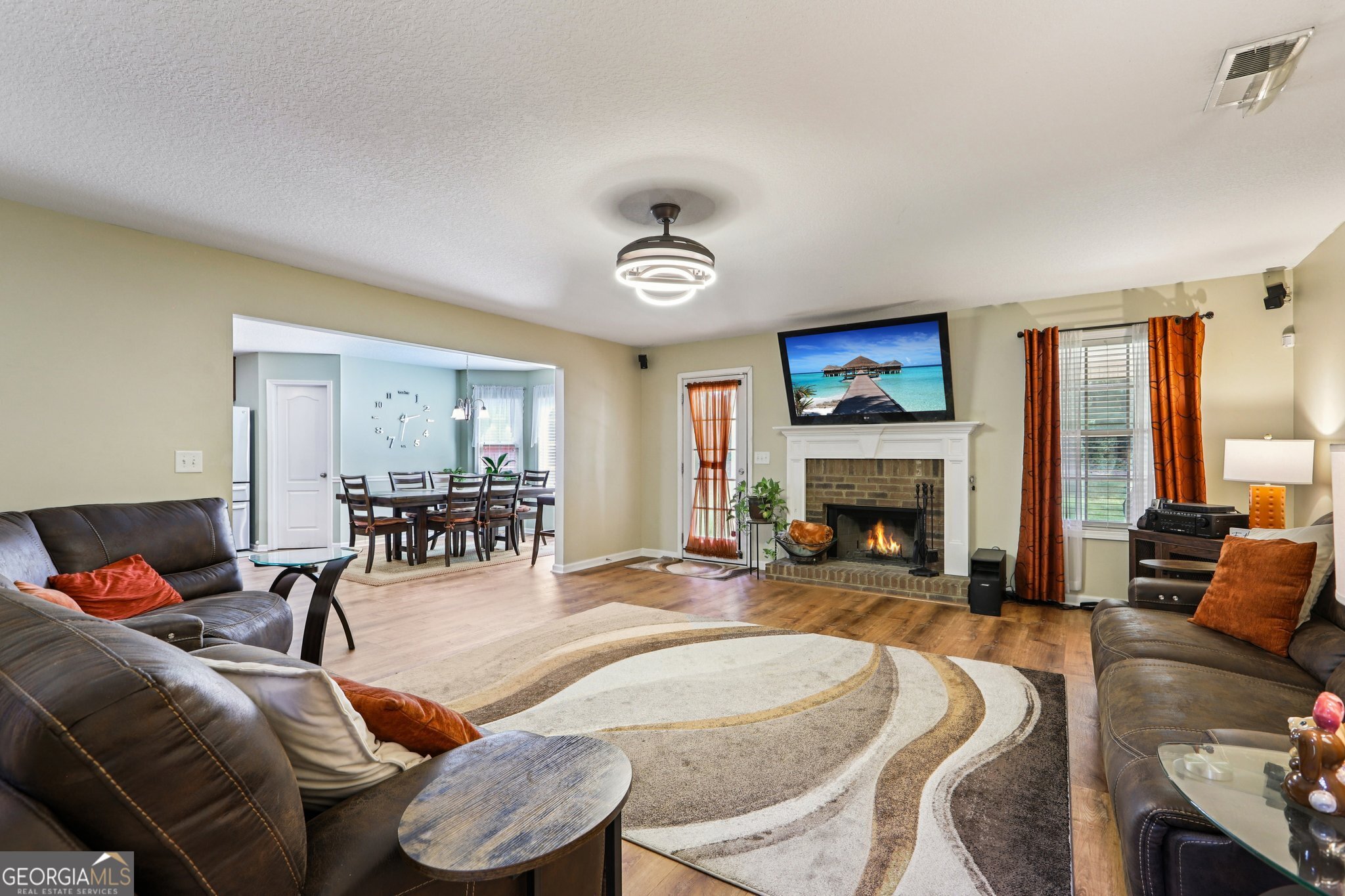 2802 Village Park DR E