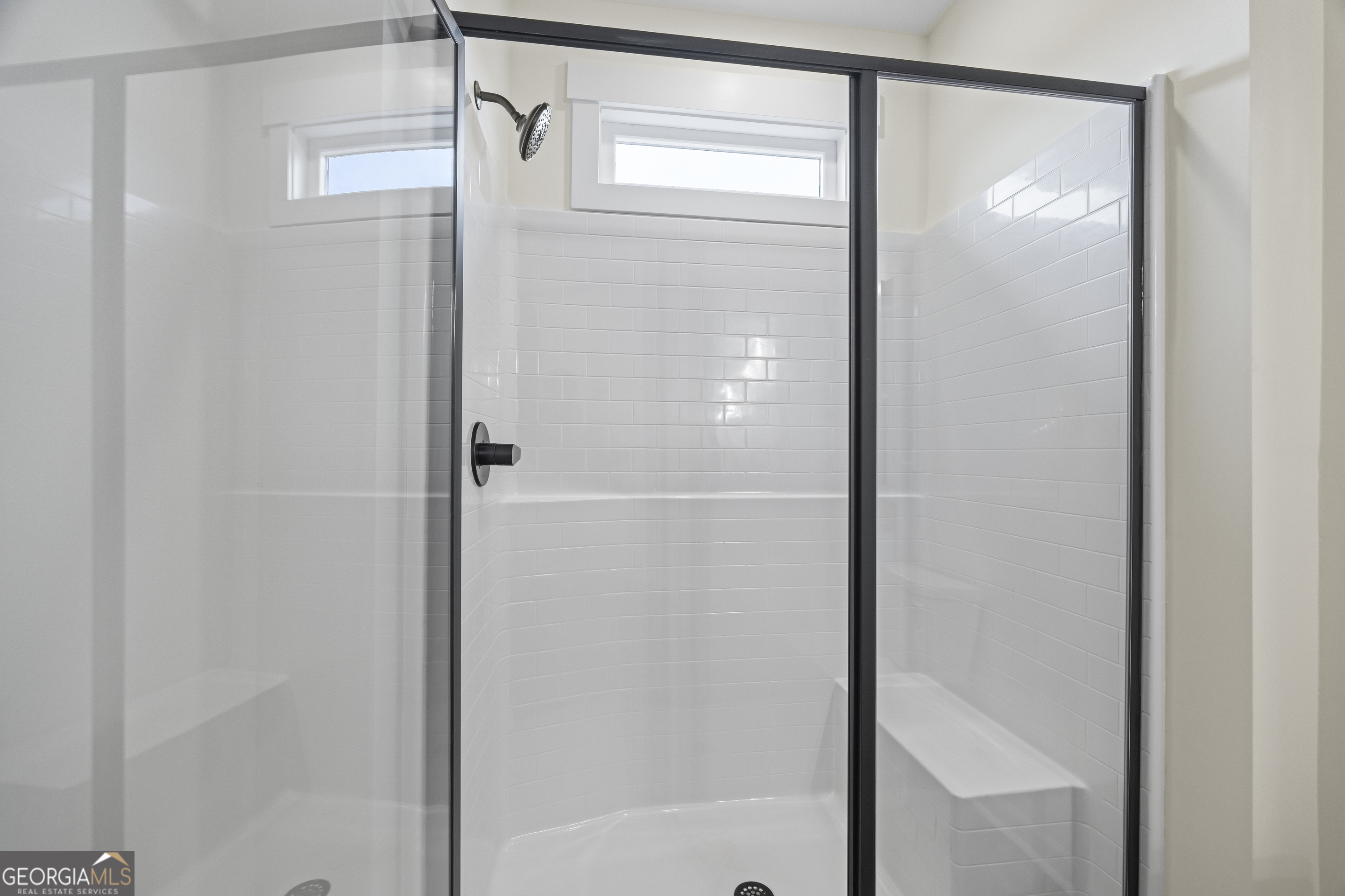 Toccoa, Georgia 30577, United States, 3 Bedrooms Bedrooms, ,2 BathroomsBathrooms,Residential,Active,8325