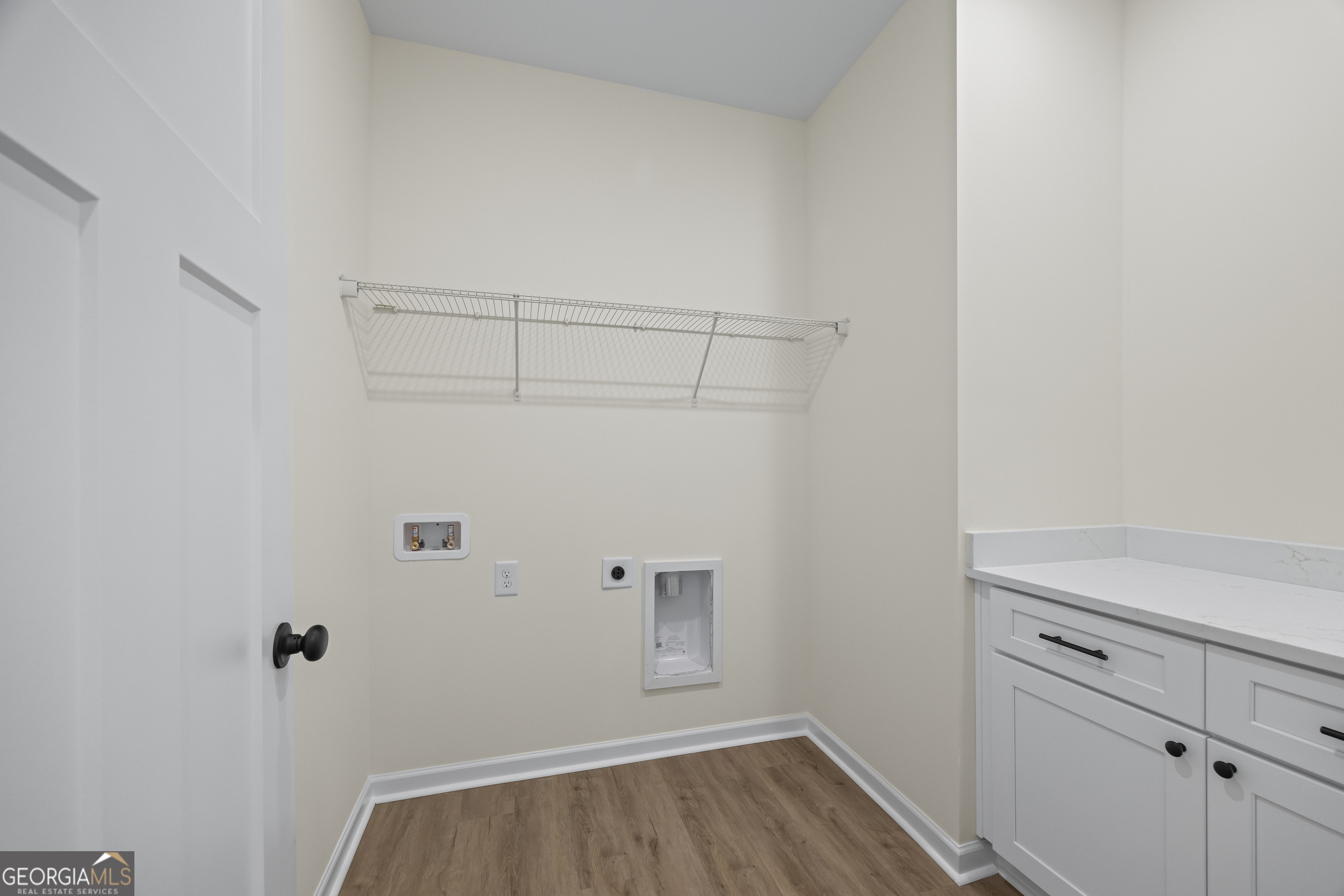 Toccoa, Georgia 30577, United States, 3 Bedrooms Bedrooms, ,2 BathroomsBathrooms,Residential,Active,8325