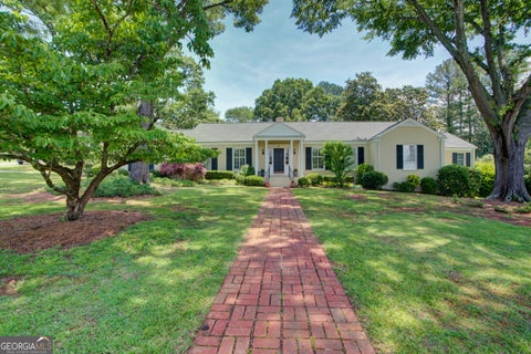 Photo of 8 Fieldwood Rd NE, Rome, GA 30161 (MLS # 10785644)